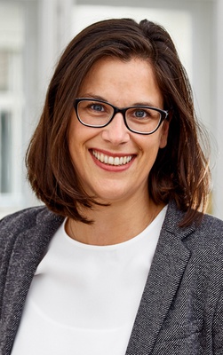 25 Jahre Bundesvergabegesetz – Hochkarätiges Symposium mit NHP-Vergaberechtsexpertin Claudia Fuchs