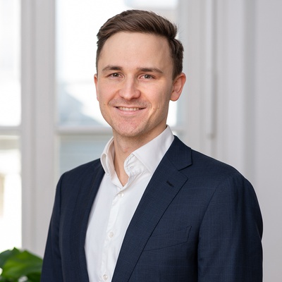 Mag. Maximilian Schlenk